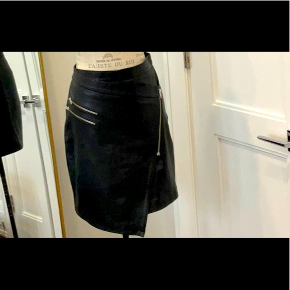 leather skirt, genuine leather,only worn once